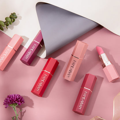 Long Lasting Moisturising Lipstick